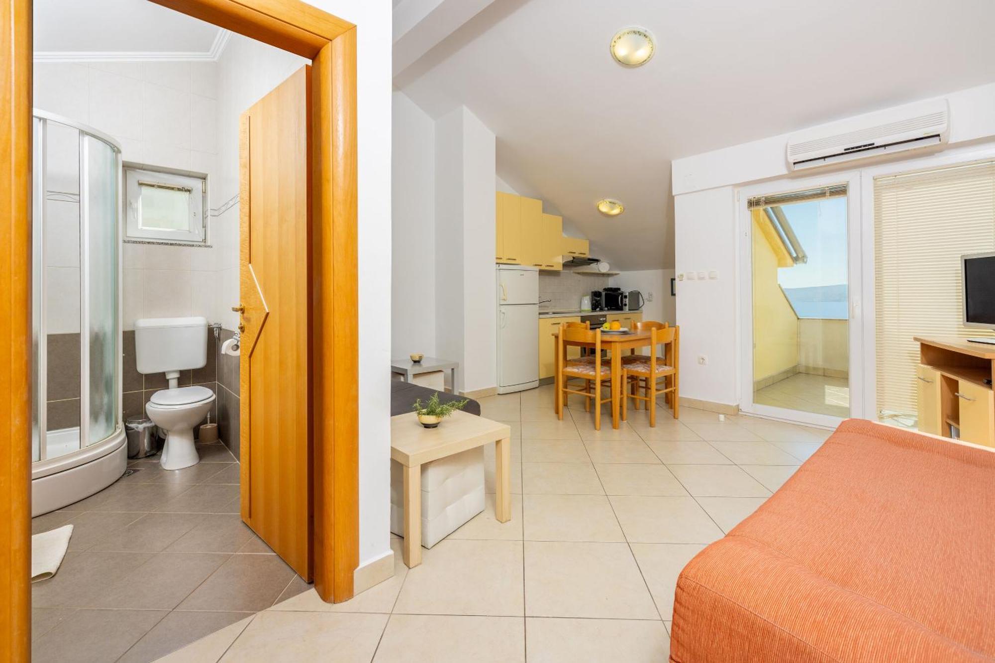 Apartments Petak Dramalj Exteriör bild